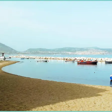 Marina Grande バーコリ